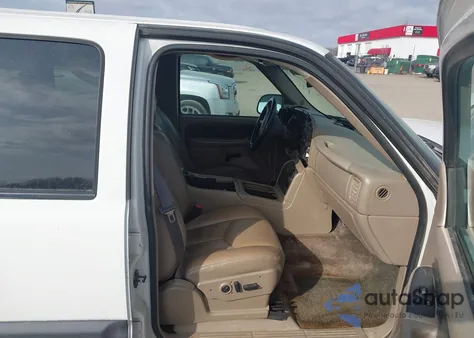 2003 Chevrolet Avalanche 1500 z USA, uszkodzony, nr VIN 3GNEC13T53G207676